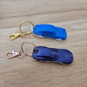 2 Hot Wheels Coupe Clip & Porsche 911 Carrera Clip Key Chains Keychain Unisex